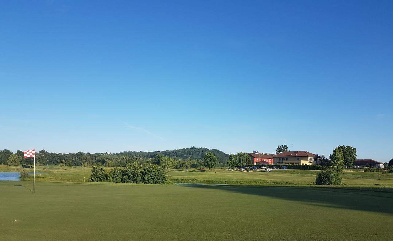 Locanda Ferro UNO, Golf Città di Asti Esterno foto